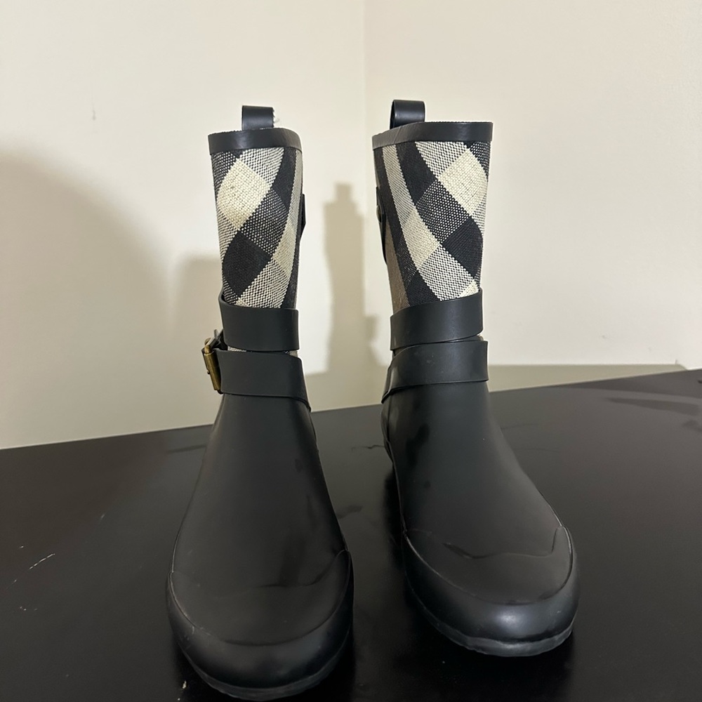 Burberry ankle boots